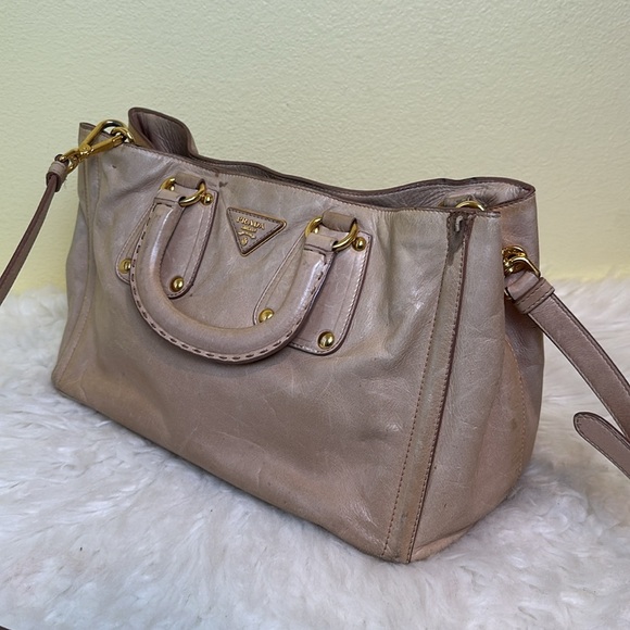 💯Authentic Prada Tan Leather Handbag Two-way🍀 - Picture 7 of 14